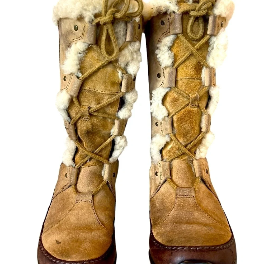 The North Face Tan and Brown Winter Boots with Fur Trim Size 6.5
